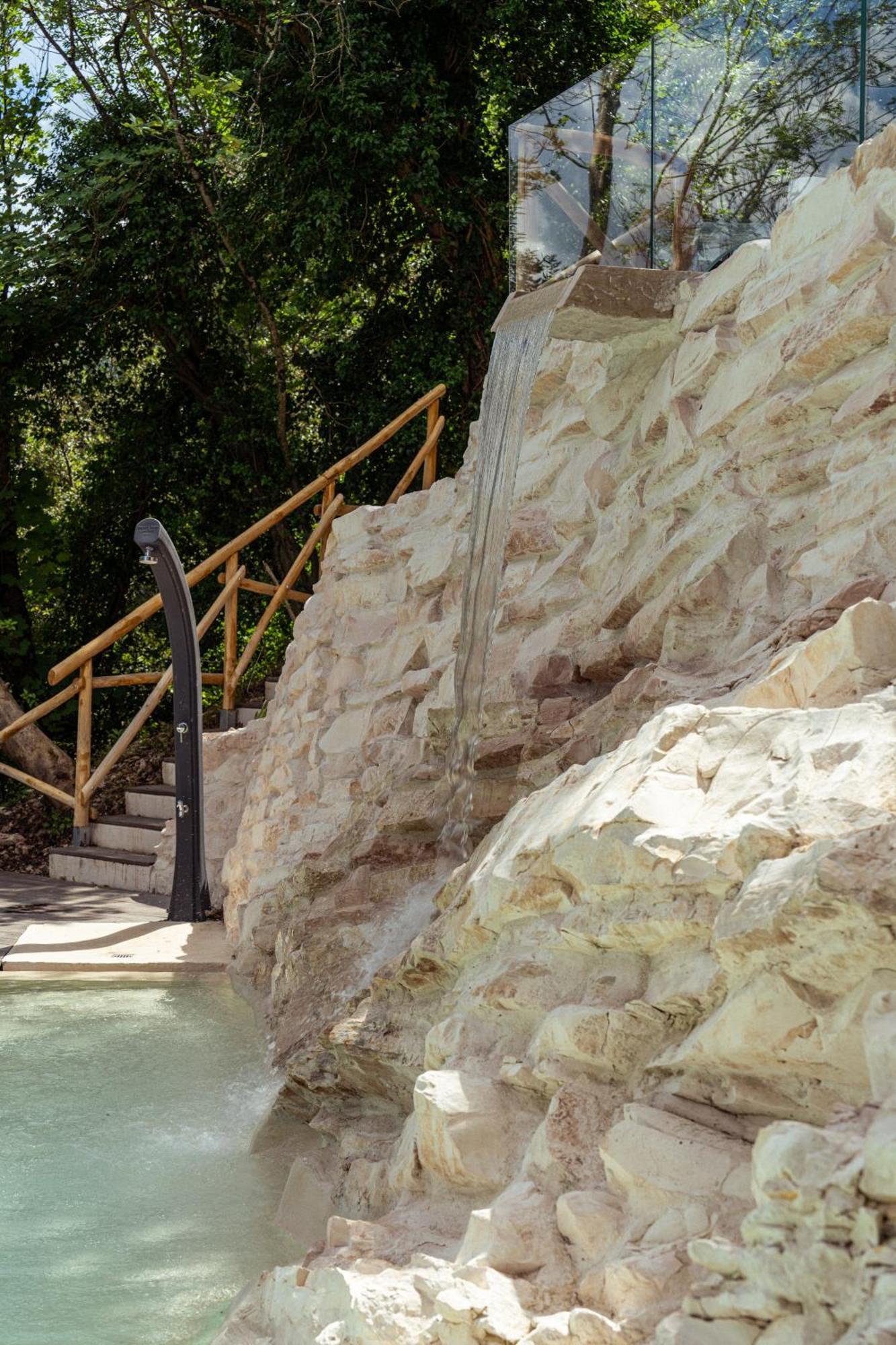 La Forestale Luxury Ecolodge Piano Terra- Appt Acqualagna Zewnętrze zdjęcie
